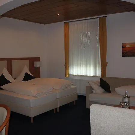 Pensión Tepferdt 3*